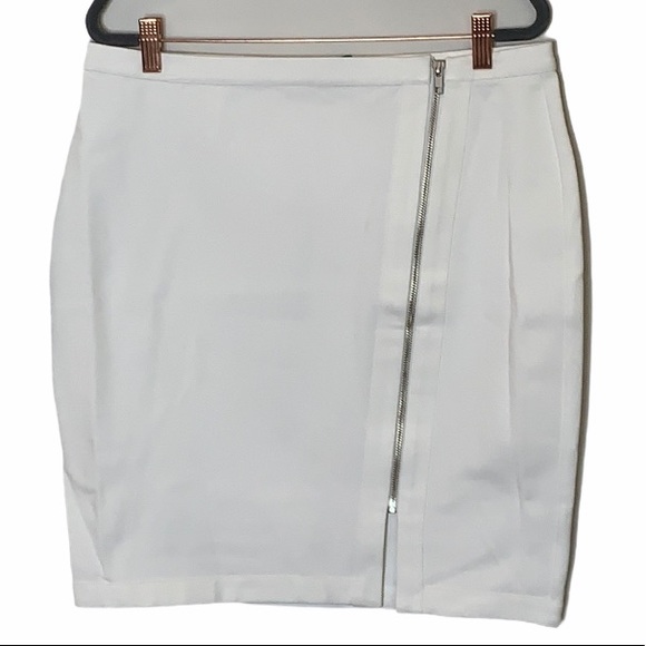 *SALE* NWT CUPCAKES & CASHMERE White Asymmetrical Skirt - Picture 2 of 10